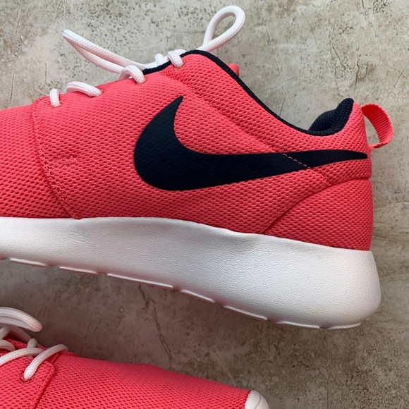 NIKE — Women's Coral Pink Roshe One Running Shoes - Picture 3 of 8